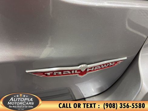 Used 2018 Jeep Grand Cherokee Trailhawk AWD/4WD image 42