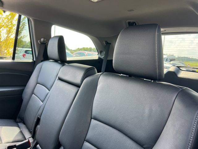 Used 2022 Honda Pilot Touring image 19