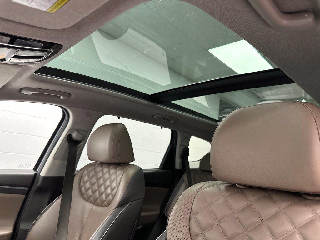 Used 2022 Hyundai Santa Fe Limited AWD/4WD image 19
