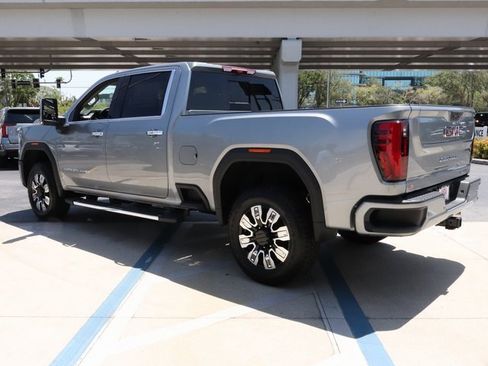 New 2025 GMC Sierra 2500 Denali w/ Denali Reserve Package image 4