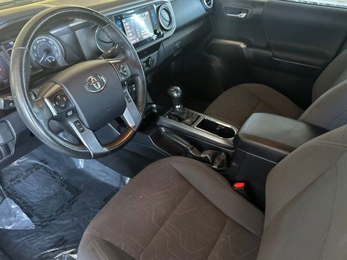 Certified 2018 Toyota Tacoma TRD Sport image 12