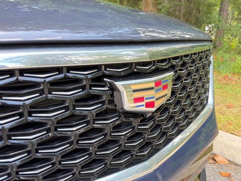 Used 2025 Cadillac XT4 Premium Luxury FWD image 26