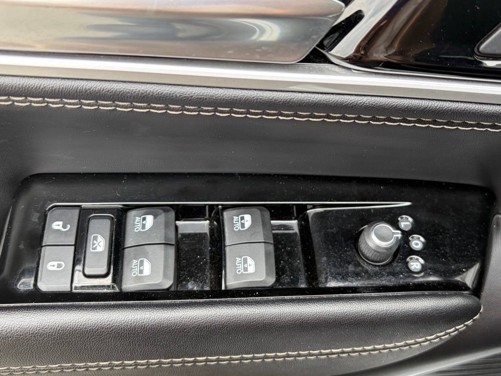 Used 2022 Jeep Wagoneer Series II AWD/4WD image 56