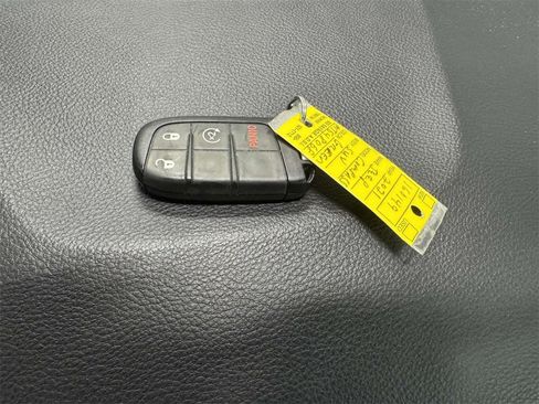 Used 2021 Jeep Compass Trailhawk image 32