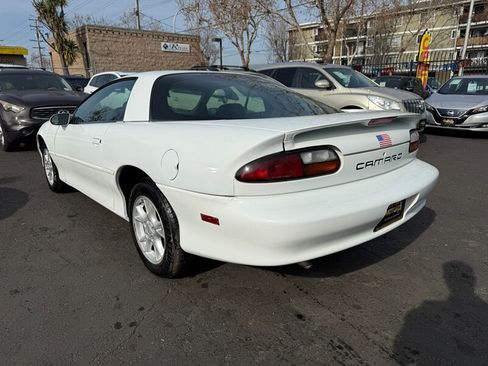 Used 2002 Chevrolet Camaro LT w/ Preferred Equipment Group 1 RWD image 7