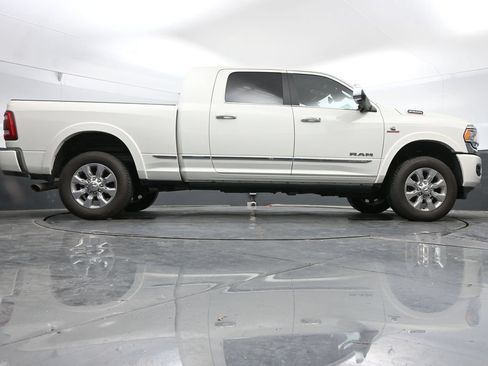 Used 2022 RAM 2500 Limited AWD/4WD image 42
