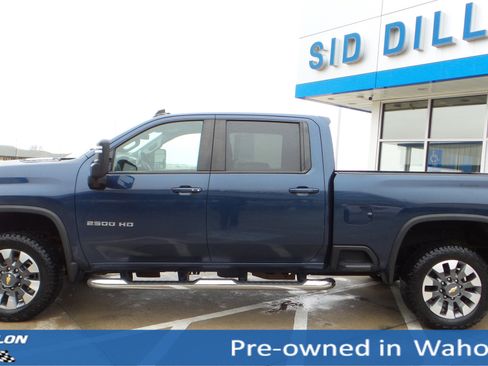 Used 2021 Chevrolet Silverado 2500 LT w/ Convenience Package image 2
