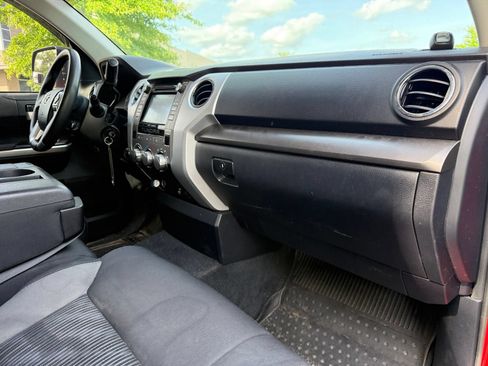 Used 2017 Toyota Tundra SR5 AWD/4WD image 24