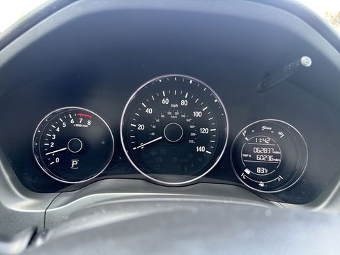 Used 2017 Honda HR-V EX image 15