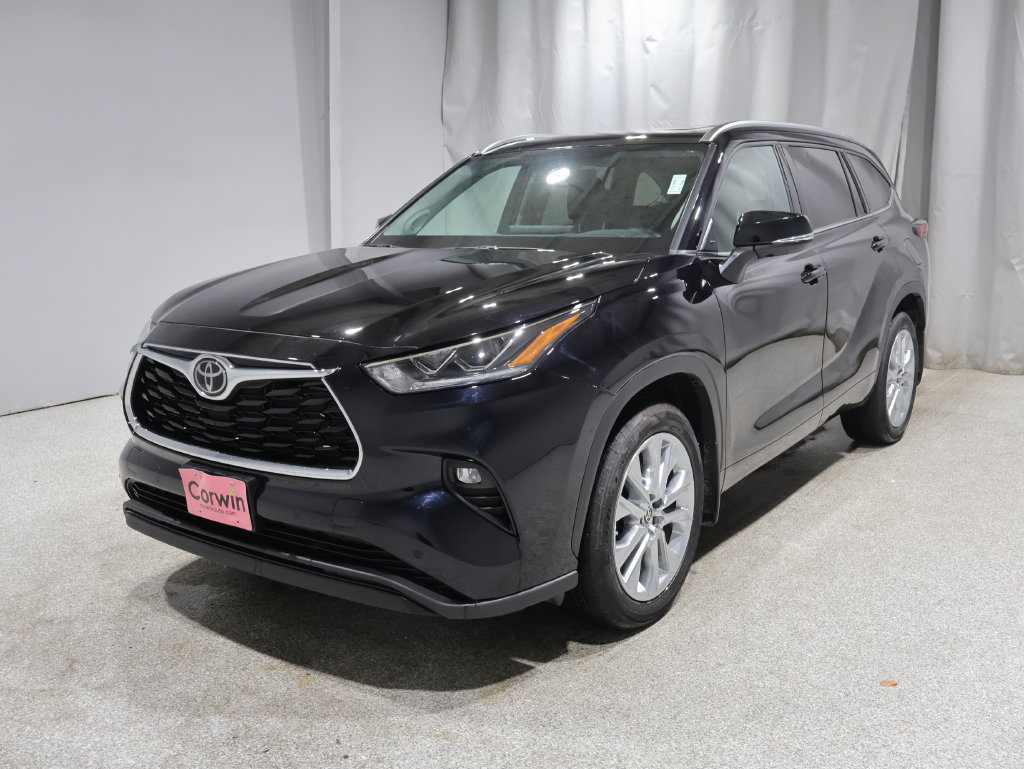 Used 2024 Toyota Highlander Limited AWD/4WD image 7