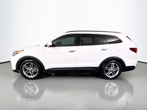 Used 2017 Hyundai Santa Fe FWD image 6