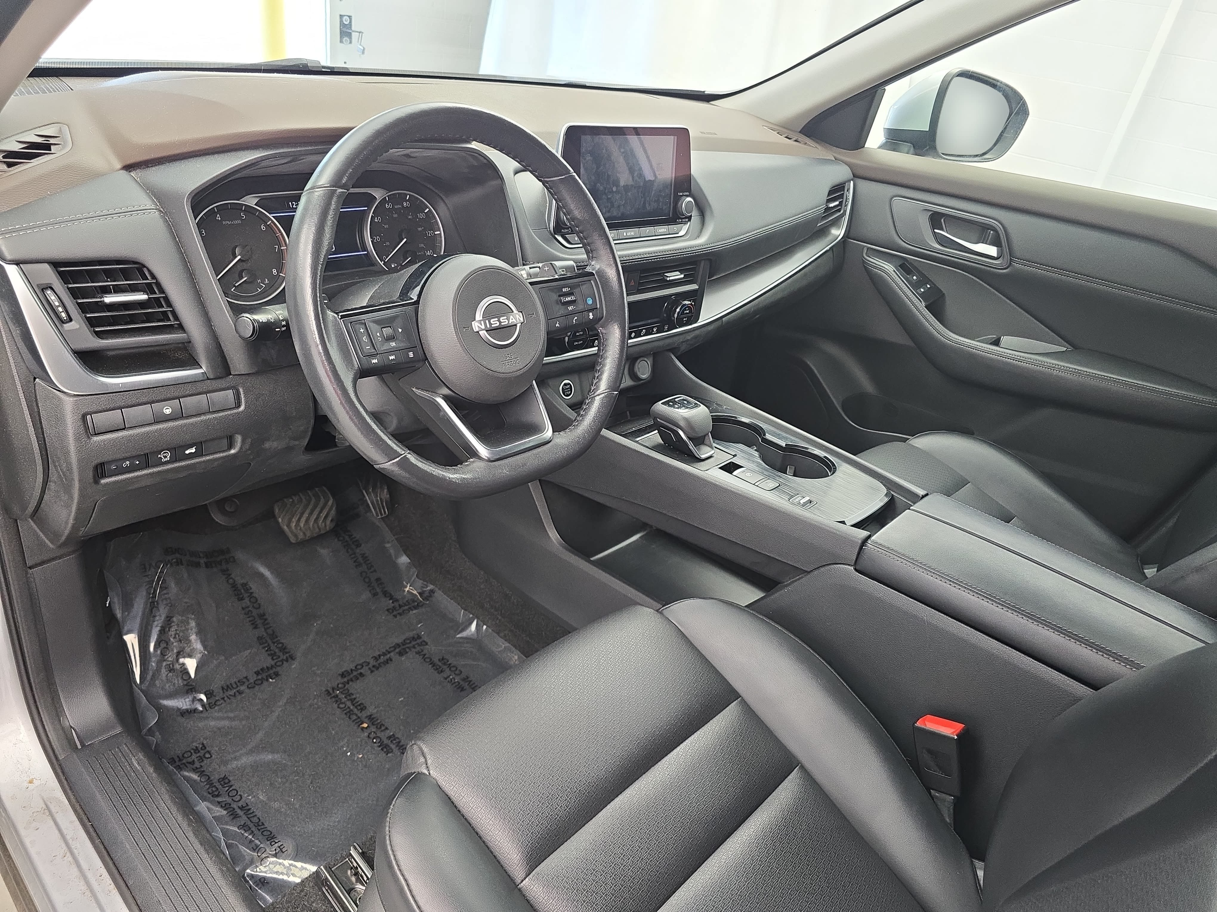 Certified 2023 Nissan Rogue SV w/ SV Premium B Package FWD image 16