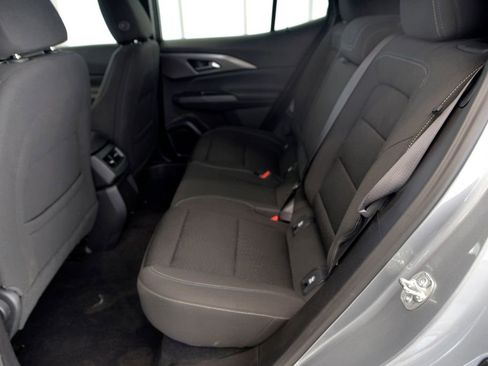 Certified 2025 Chevrolet Equinox EV LT image 28