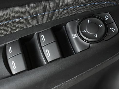 Used 2025 Buick Envista Sport Touring FWD image 13