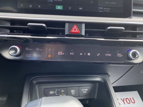 New 2025 Kia K5 LXS image 18
