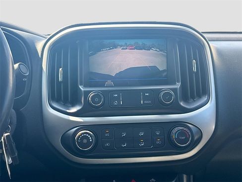 Used 2021 Chevrolet Colorado LT image 13