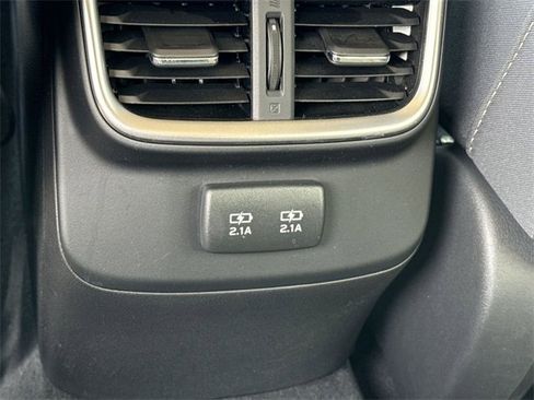 Certified 2022 Subaru Outback Premium image 11