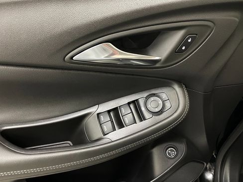 Used 2023 Buick Encore GX Select w/ Sport Touring Package image 23