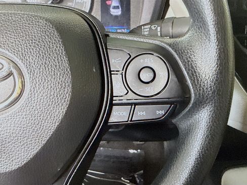 Used 2022 Toyota Corolla LE w/ LE Convenience Package FWD image 15