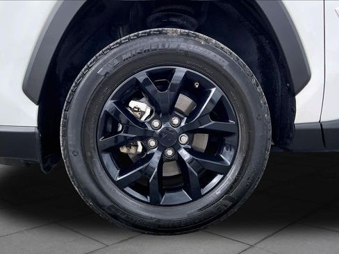 Used 2022 Toyota RAV4 LE image 11