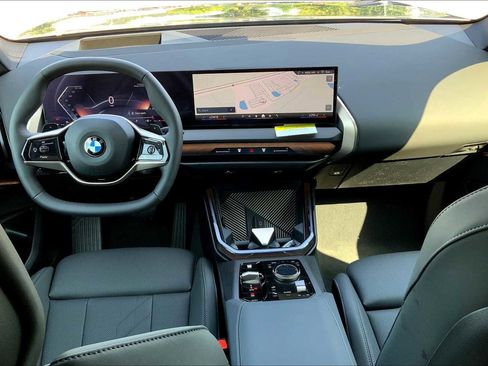 Used 2025 BMW X3 xDrive30i w/ Premium Package image 5