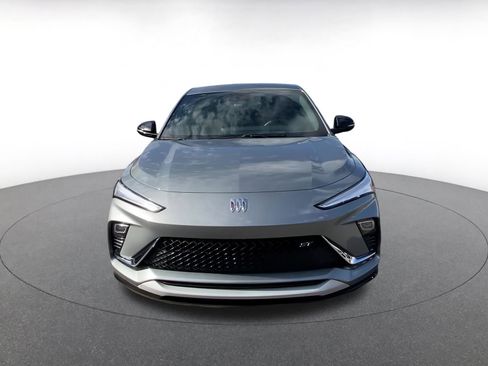 Used 2025 Buick Envista Sport Touring image 4