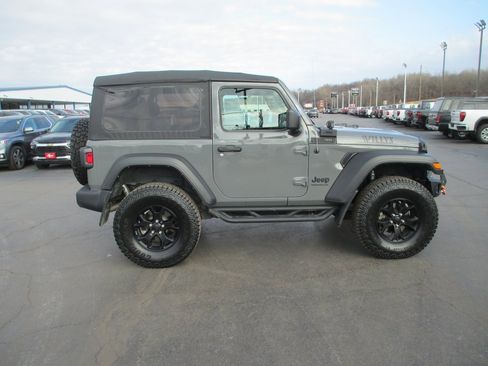 Used 2021 Jeep Wrangler Sport image 4