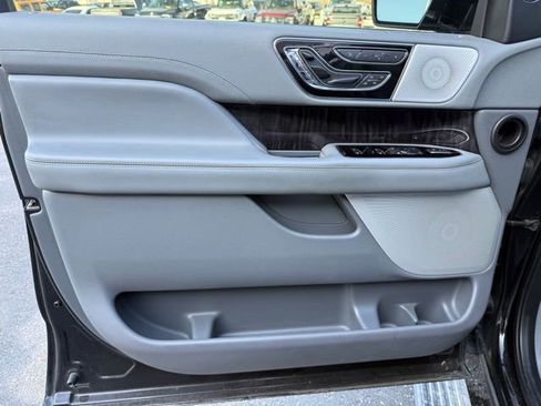 Used 2019 Lincoln Navigator Reserve w/ Cargo Package image 12