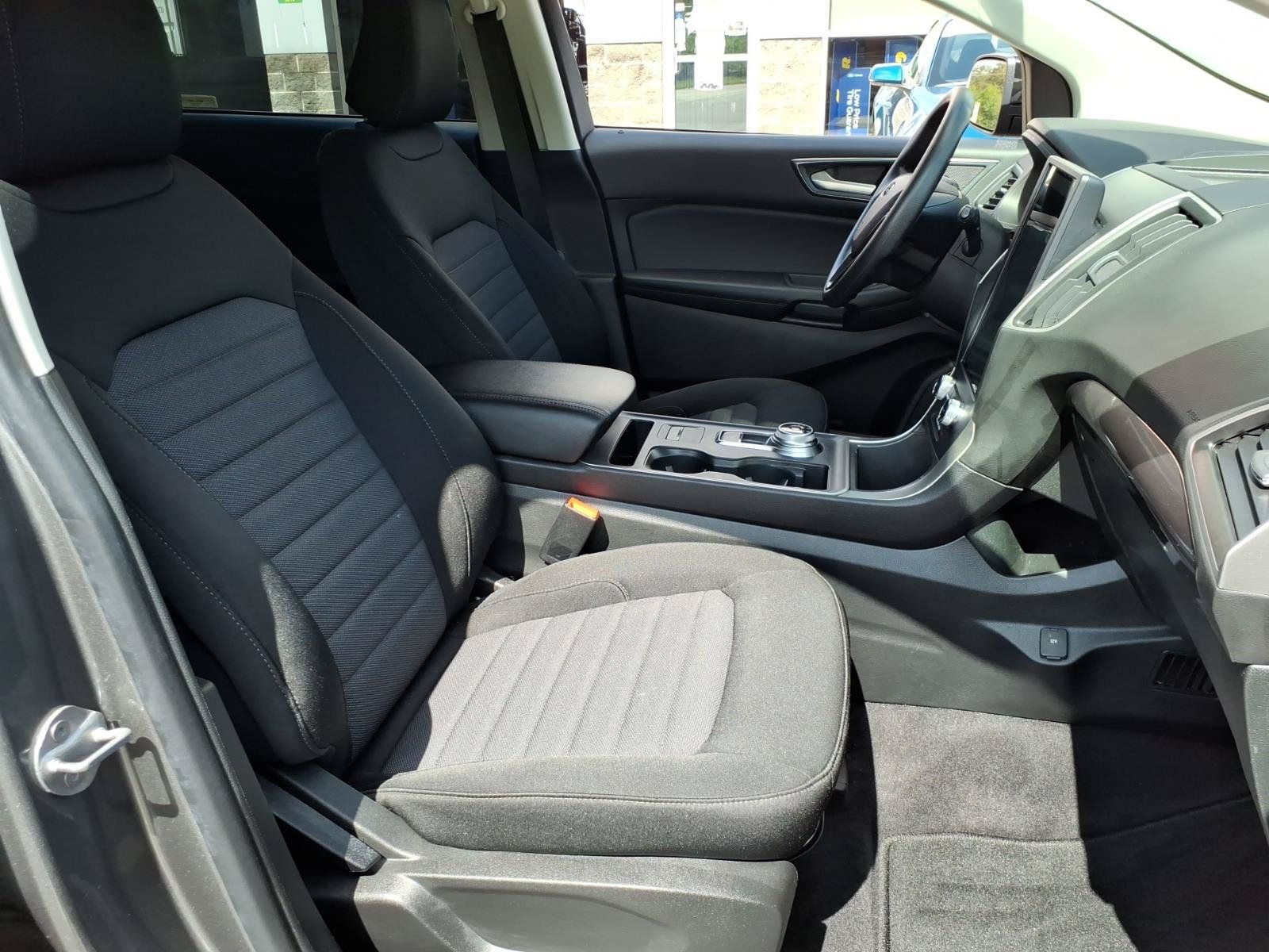 Used 2023 Ford Edge SE w/ Black Appearance Package AWD/4WD image 7