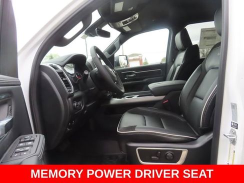 New 2026 RAM 1500 Laramie AWD/4WD image 19