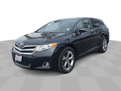 Used 2015 Toyota Venza XLE w/ XLE Premium Package image 4