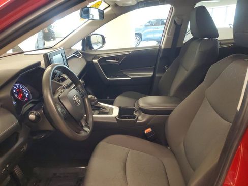 Certified 2022 Toyota RAV4 XLE w/ Convenience Package image 15