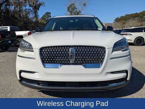 Used 2022 Lincoln Aviator Reserve w/ Elements Package Plus image 9