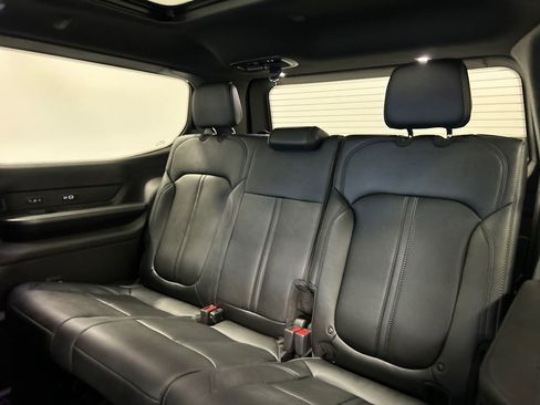 New 2026 Jeep Grand Wagoneer Limited AWD/4WD image 33
