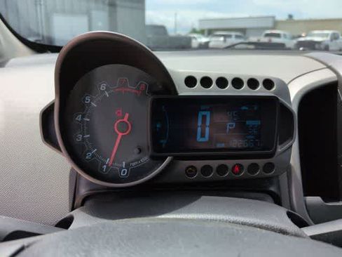 Used 2014 Chevrolet Sonic LT FWD image 29