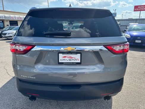 Used 2018 Chevrolet Traverse LS FWD image 4
