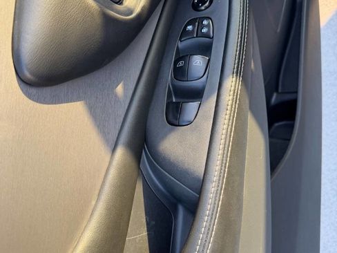 Used 2023 Nissan Murano SV image 15