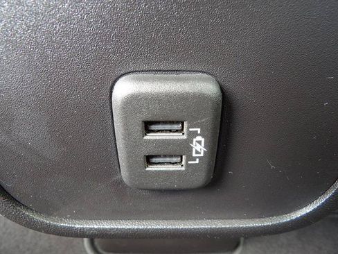 Used 2024 Chevrolet Equinox LT FWD image 29