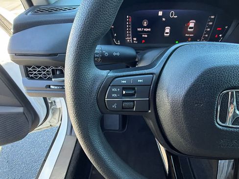 Used 2025 Honda Accord SE image 19