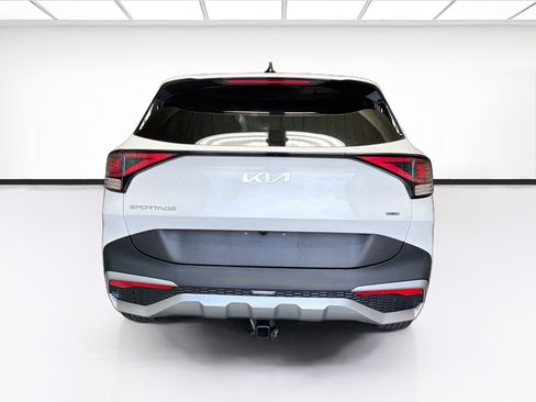Used 2025 Kia Sportage LX FWD image 5