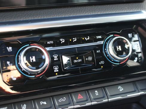 Used 2024 GMC Sierra 2500 Denali w/ Denali Reserve Package image 29