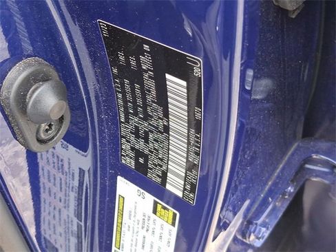 Used 2024 Toyota Corolla Cross XLE image 33