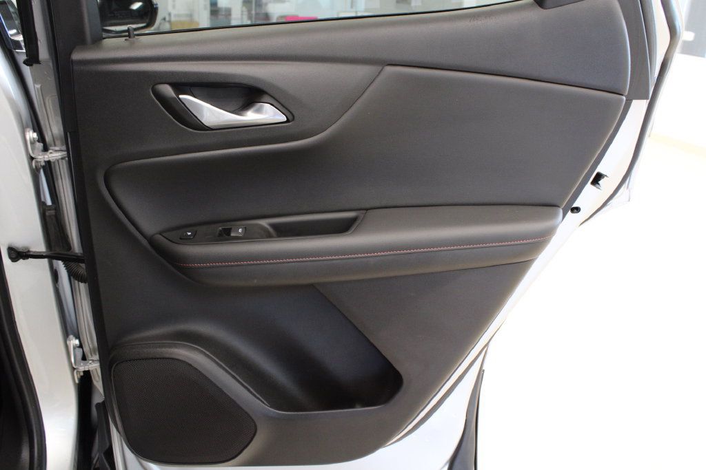 Used 2022 Chevrolet Blazer RS w/ Enhanced Convenience Package FWD image 34
