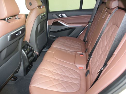 New 2026 BMW X5 xDrive50e image 21