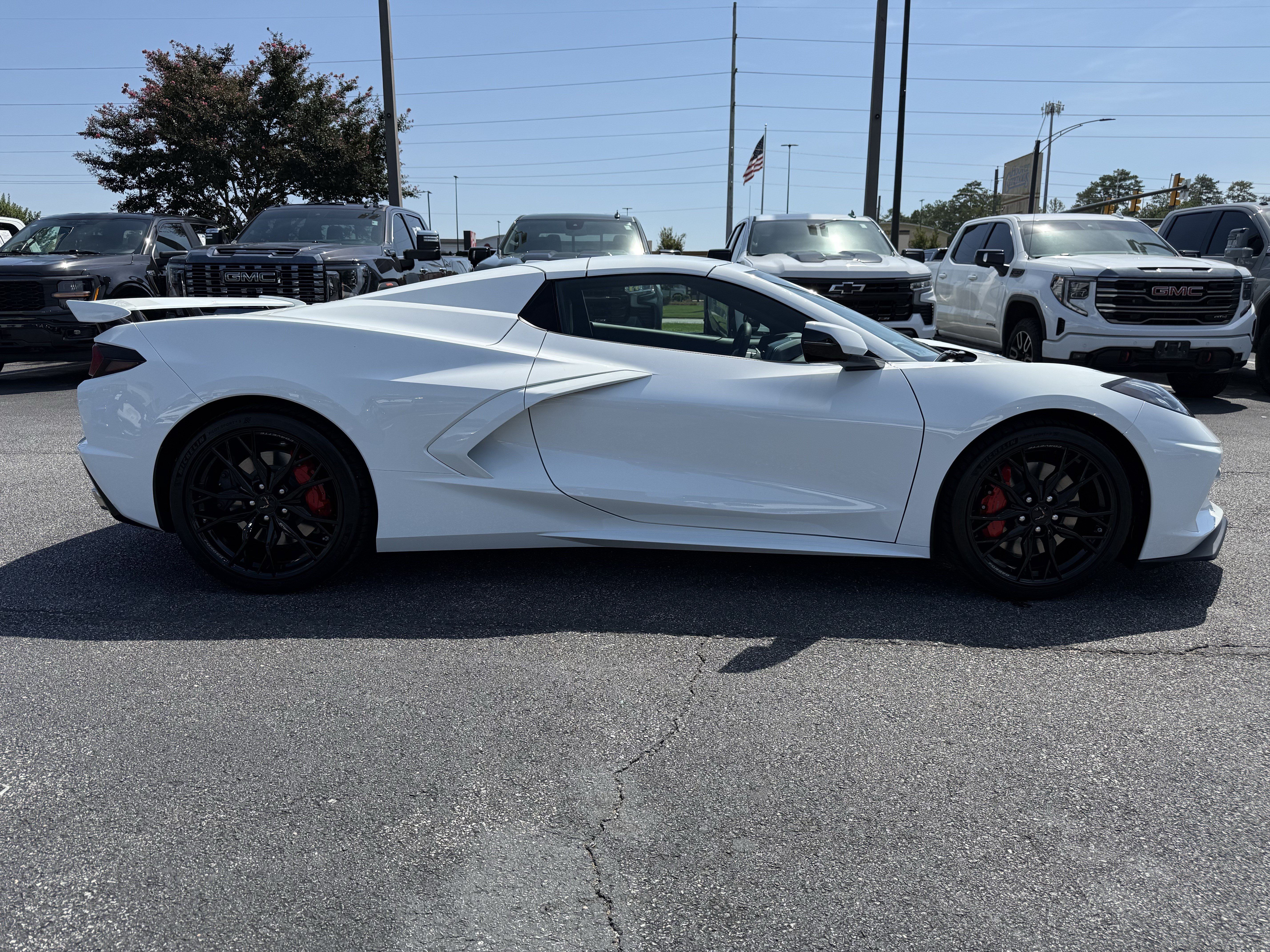 Used 2026 Chevrolet Corvette Stingray Convertible w/ Z51 Performance Package RWD image 16