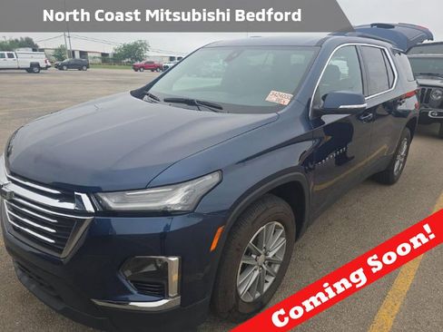 Used 2023 Chevrolet Traverse LT FWD image 1