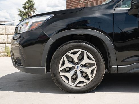Used 2019 Subaru Forester Premium w/ Popular Package #1 AWD/4WD image 4