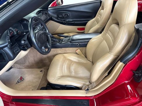 Used 2004 Chevrolet Corvette Convertible w/ Preferred Equipment Group image 45