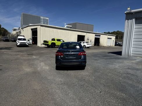 Used 2016 Nissan Sentra SV w/ Driver's Assist Package image 6