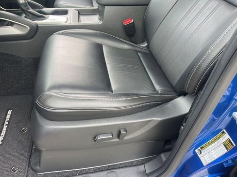 Used 2024 Nissan Frontier SL w/ Technology Package RWD image 8